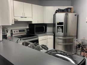 9421 Fontainebleau Blvd 20435, Miami FL 33172