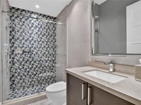 6860 Queenferry Cir, Boca Raton FL 33496