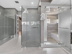 6860 Queenferry Cir, Boca Raton FL 33496