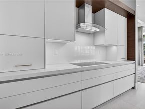 6860 Queenferry Cir, Boca Raton FL 33496