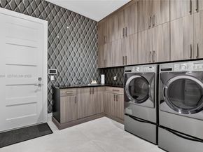 6860 Queenferry Cir, Boca Raton FL 33496