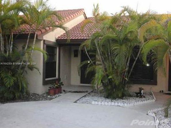 Undisclosed Address #A11642304, Miami FL 33185
