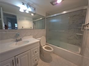 8940 S Hollybrook Blvd 109, Pembroke Pines FL 33025