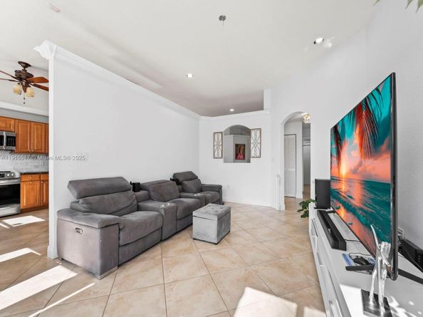 14683 SW 132nd Ave, Miami FL 33186