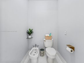 14683 SW 132nd Ave, Miami FL 33186