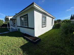 9221 Broad Manor Rd, Miami FL 33147