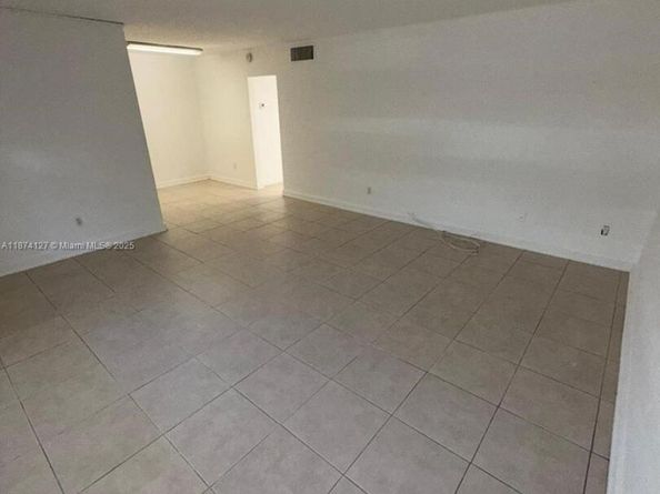13700 NE 6th Ave 201, North Miami FL 33161