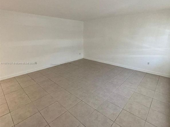 13700 NE 6th Ave 201, North Miami FL 33161