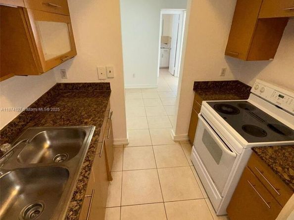 13700 NE 6th Ave 201, North Miami FL 33161