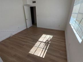 13700 NE 6th Ave 201, North Miami FL 33161