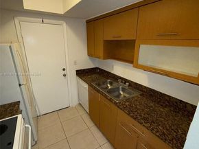 13700 NE 6th Ave 201, North Miami FL 33161