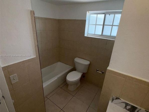 13700 NE 6th Ave 201, North Miami FL 33161