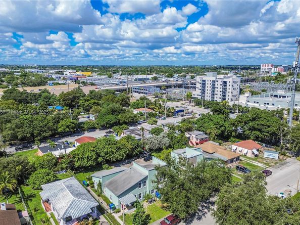6960 NW 4th Ave 3, Miami FL 33150