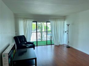 240 Lakeview Dr 308, Weston FL 33326