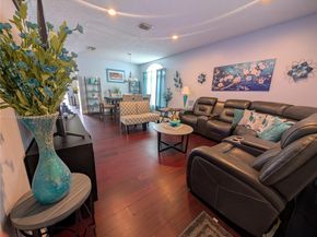 7683 NW 19th St, Pembroke Pines FL 33024