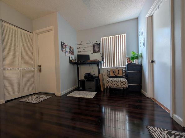 7683 NW 19th St, Pembroke Pines FL 33024