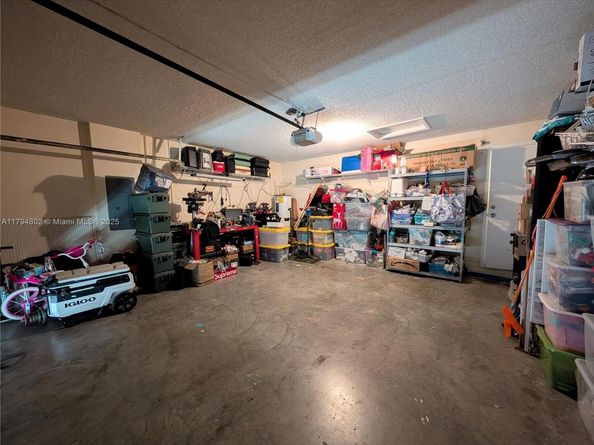 7683 NW 19th St, Pembroke Pines FL 33024