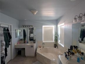 7683 NW 19th St, Pembroke Pines FL 33024