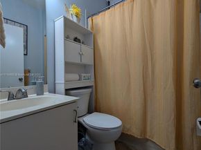 7683 NW 19th St, Pembroke Pines FL 33024