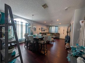 7683 NW 19th St, Pembroke Pines FL 33024