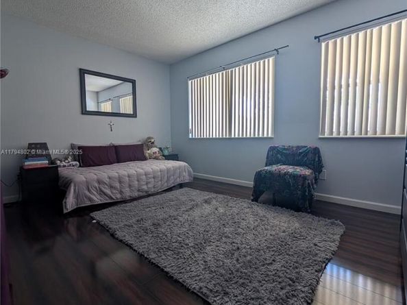 7683 NW 19th St, Pembroke Pines FL 33024