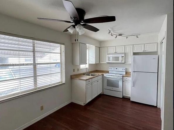 3600 Jackson St 8, Hollywood FL 33021