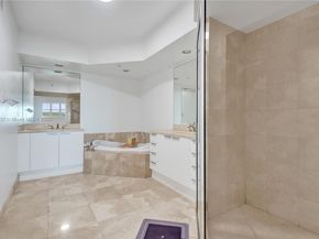 14951 Royal Oaks Ln 1704, North Miami FL 33181