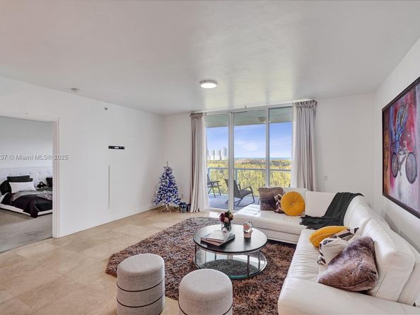 14951 Royal Oaks Ln 1704, North Miami FL 33181