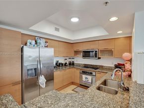 14951 Royal Oaks Ln 1704, North Miami FL 33181