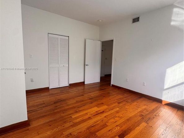361 Collins Ave A2, Miami Beach FL 33139