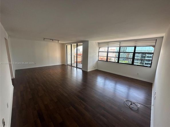 66 Valencia Ave PH1C, Coral Gables FL 33134