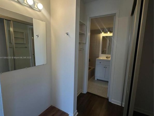 66 Valencia Ave PH1C, Coral Gables FL 33134