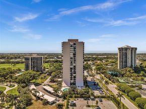 2425 Presidential Way 2003, West Palm Beach FL 33401