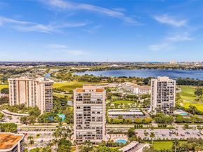 2425 Presidential Way 2003, West Palm Beach FL 33401