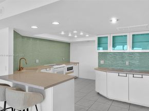 2425 Presidential Way 2003, West Palm Beach FL 33401