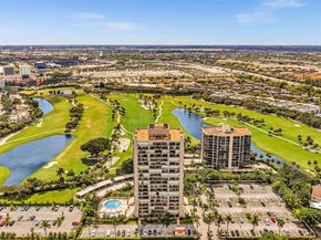 2425 Presidential Way 2003, West Palm Beach FL 33401