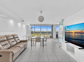 2425 Presidential Way 2003, West Palm Beach FL 33401