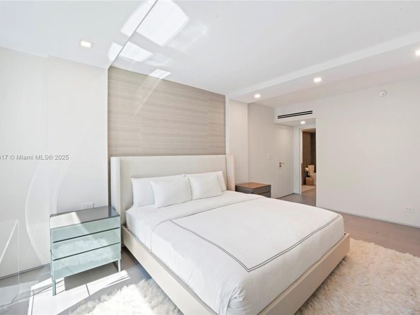 2301 Collins Ave 1005, Miami Beach FL 33139