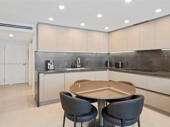 2301 Collins Ave 1005, Miami Beach FL 33139