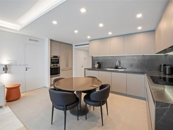 2301 Collins Ave 1005, Miami Beach FL 33139