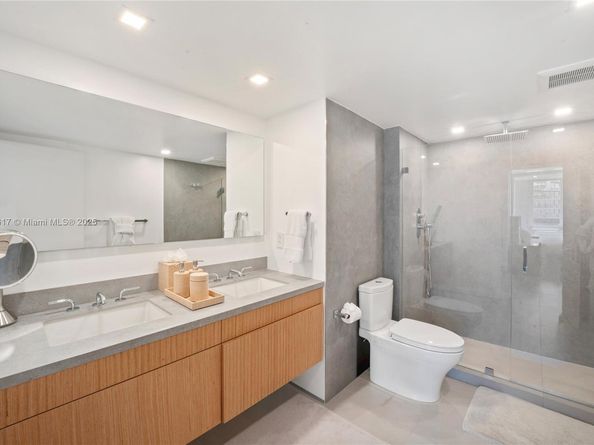 2301 Collins Ave 1005, Miami Beach FL 33139