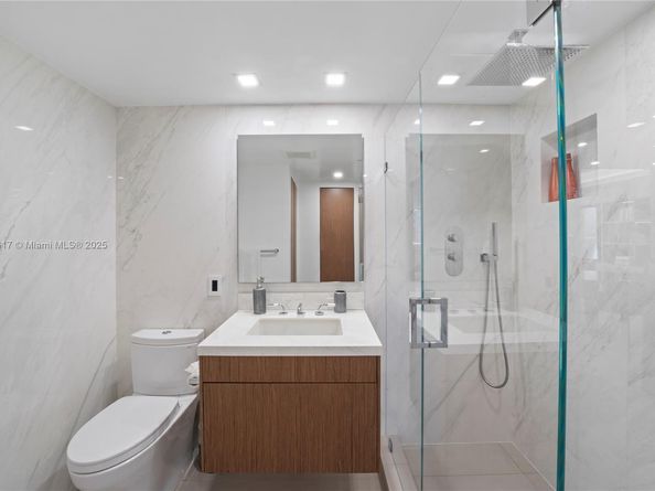 2301 Collins Ave 1005, Miami Beach FL 33139