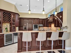 730 Leigh Palm Ave, Plantation FL 33324