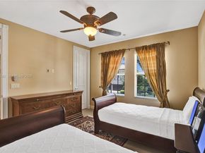 730 Leigh Palm Ave, Plantation FL 33324