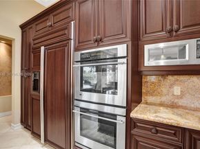 730 Leigh Palm Ave, Plantation FL 33324