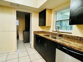 2900 N 73rd Ave, Hollywood FL 33024
