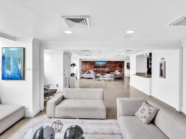 650 West Ave 1605, Miami Beach FL 33139