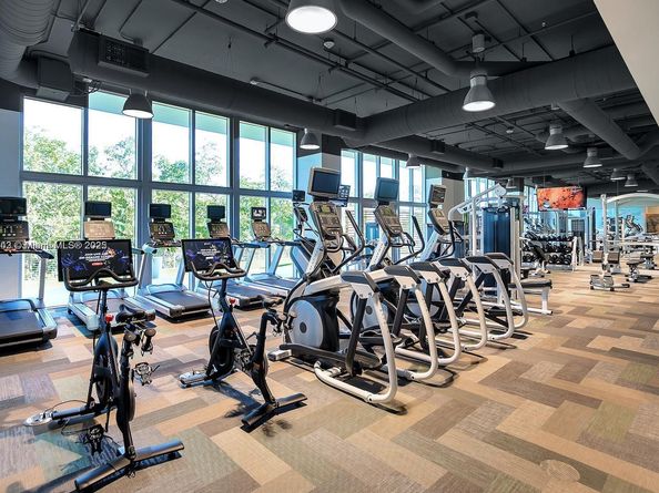 16385 Biscayne Blvd 1205, North Miami Beach FL 33160