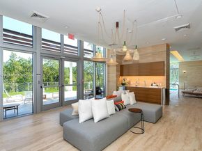 16385 Biscayne Blvd 1205, North Miami Beach FL 33160