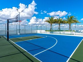 16385 Biscayne Blvd 1205, North Miami Beach FL 33160